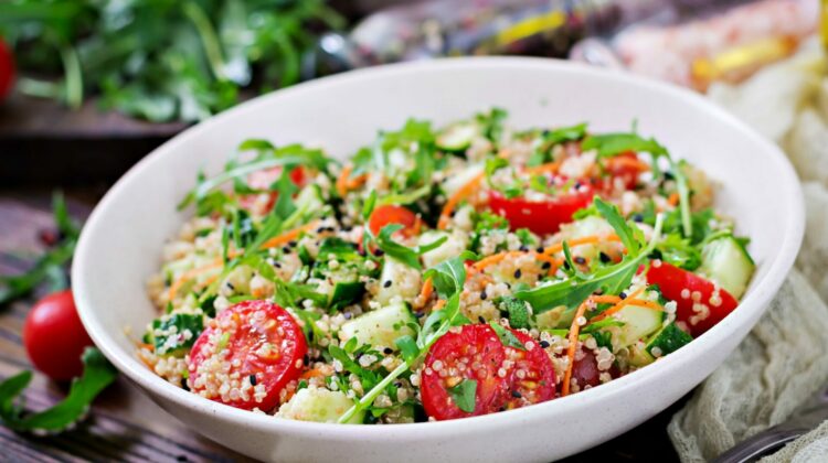 Recette : Salade détox quinoa, avocat et pomme